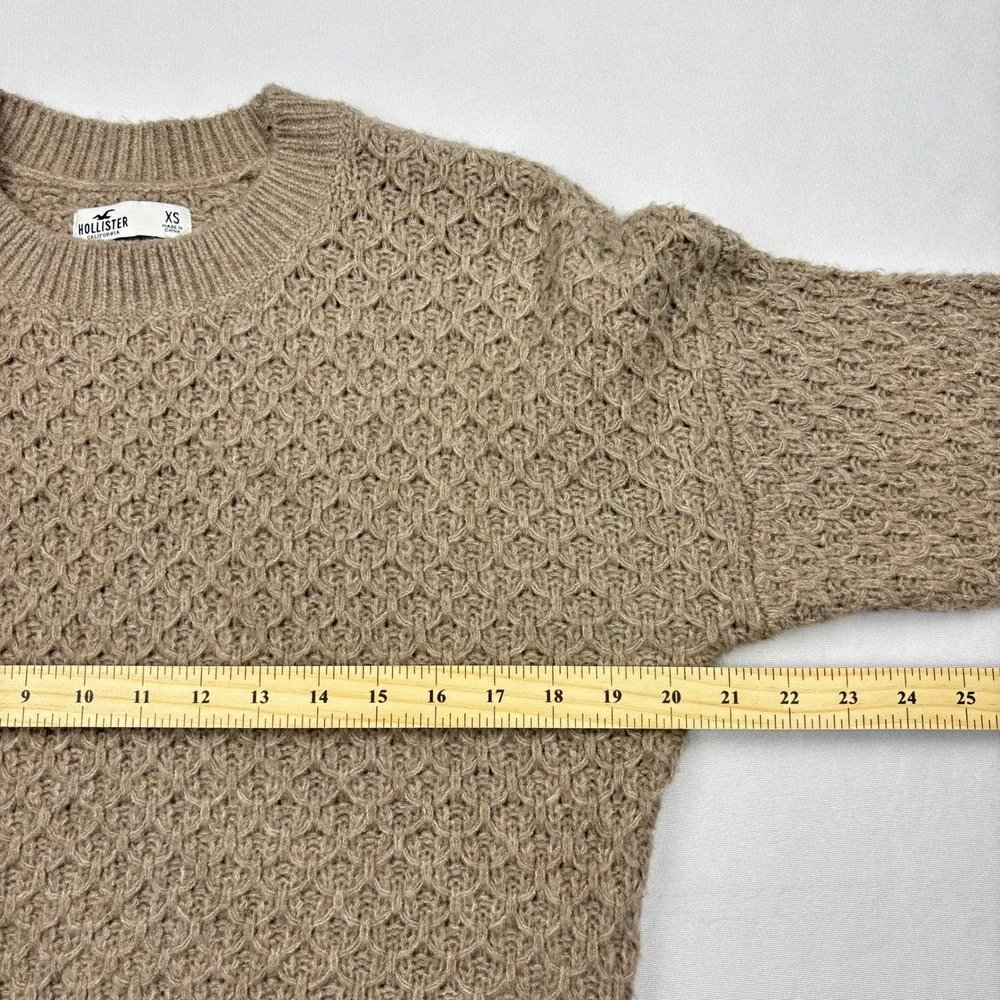 Hollister Womens XS Beige Oatmeal Chunky Open Knit Cropped Crewneck Sweater